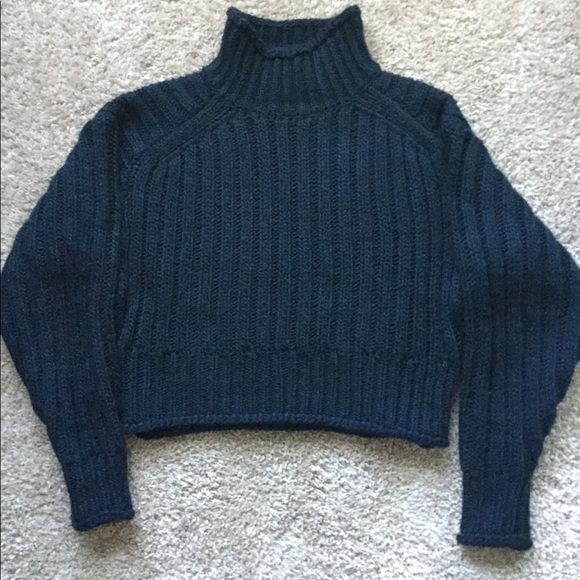 H&M Sweaters - 🔥🔥HOST PIC🔥🔥Butterfly High Neck Sweater